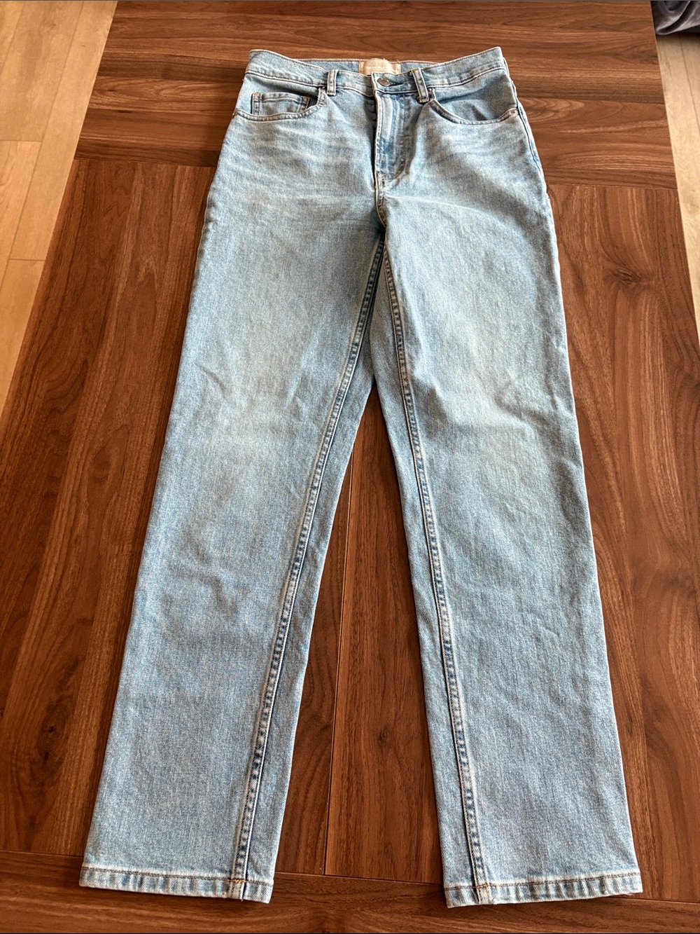 Everlane The Cheeky Jean - Picture 3 of 11